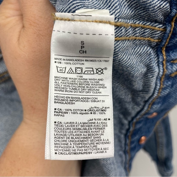 Old Navy Light Wash Blue Distressed Relaxed Classic birdie Denim Jean Jacket S - Picture 3 of 7